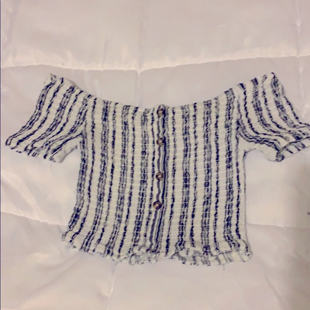 Off the shoulders crop top